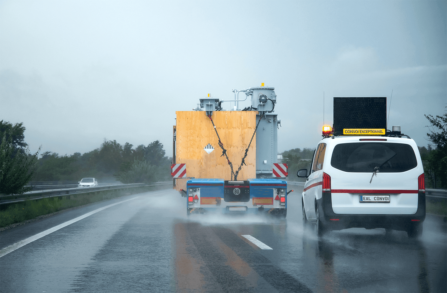 Convoi Exceptionnel Escort Vehicle EAL